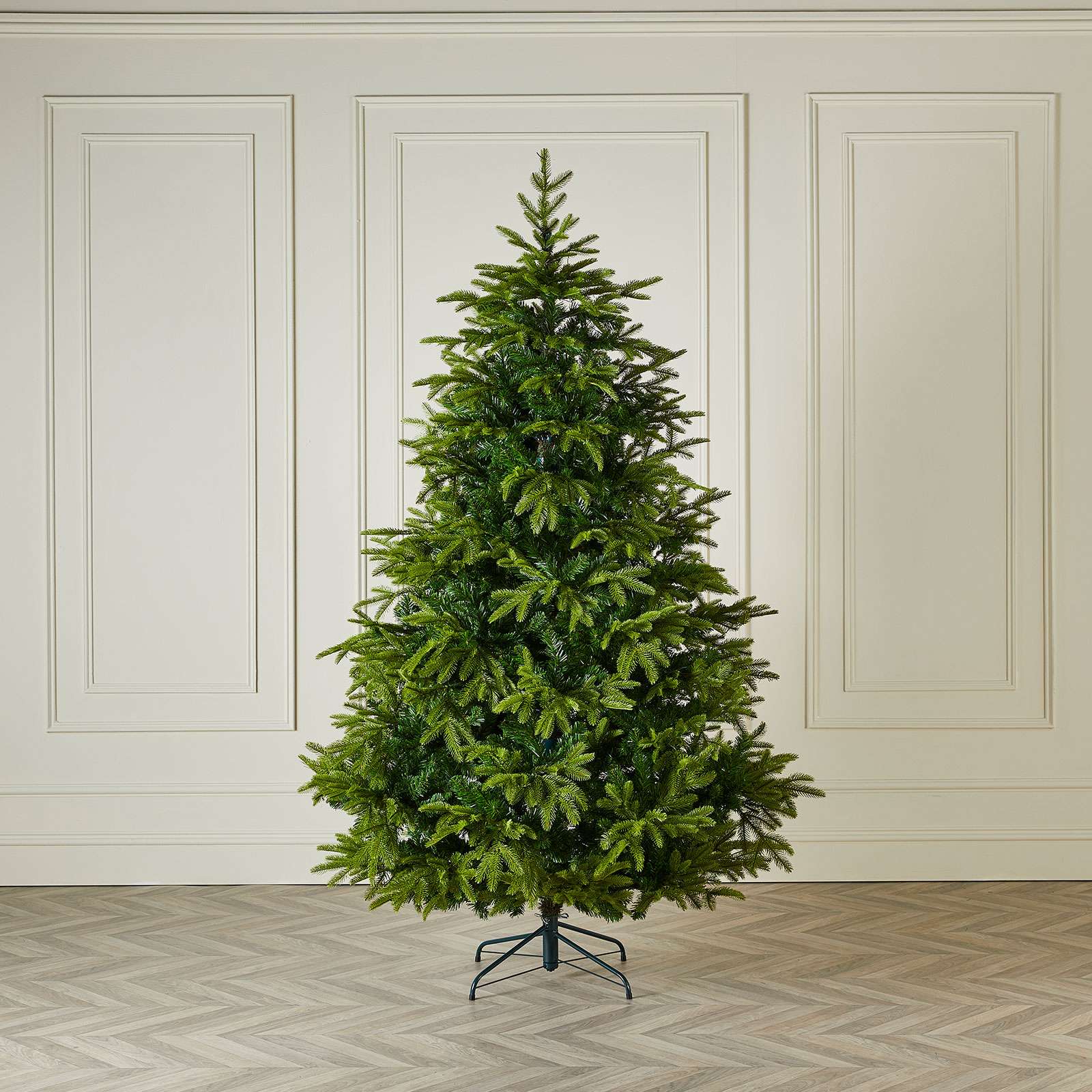Brewer Spruce PreLit Artificial Christmas Tree 8ft
