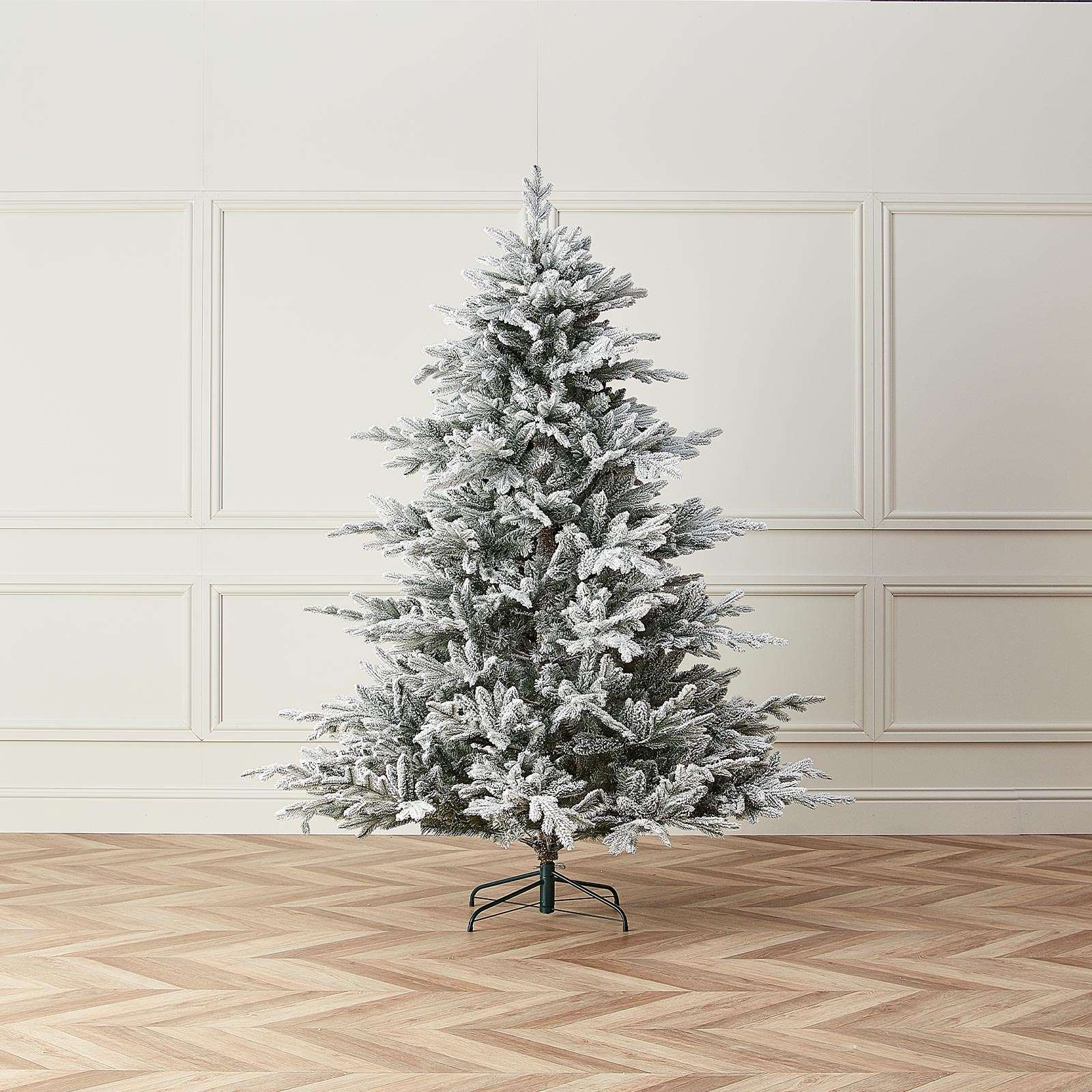 Concolor Fir Snowy 7ft Artificial Christmas Tree