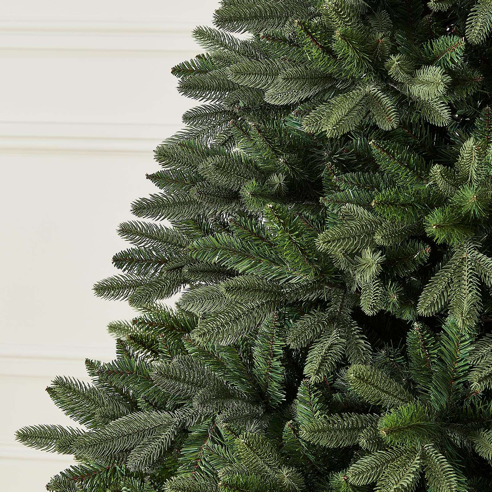 Michigan Fir 7ft Artificial Christmas Tree