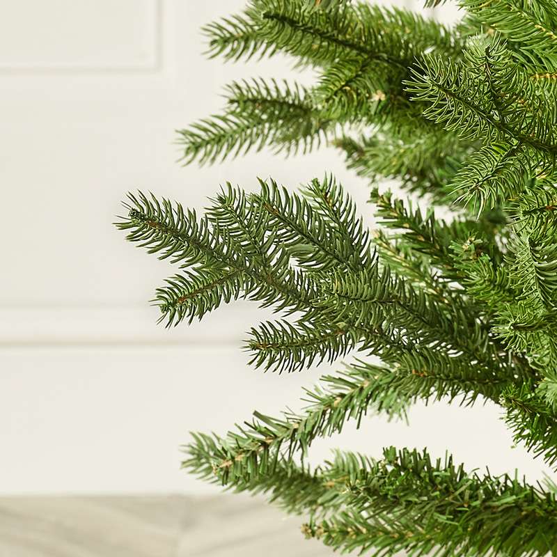 Oregon Pine 7ft Artificial Christmas Tree