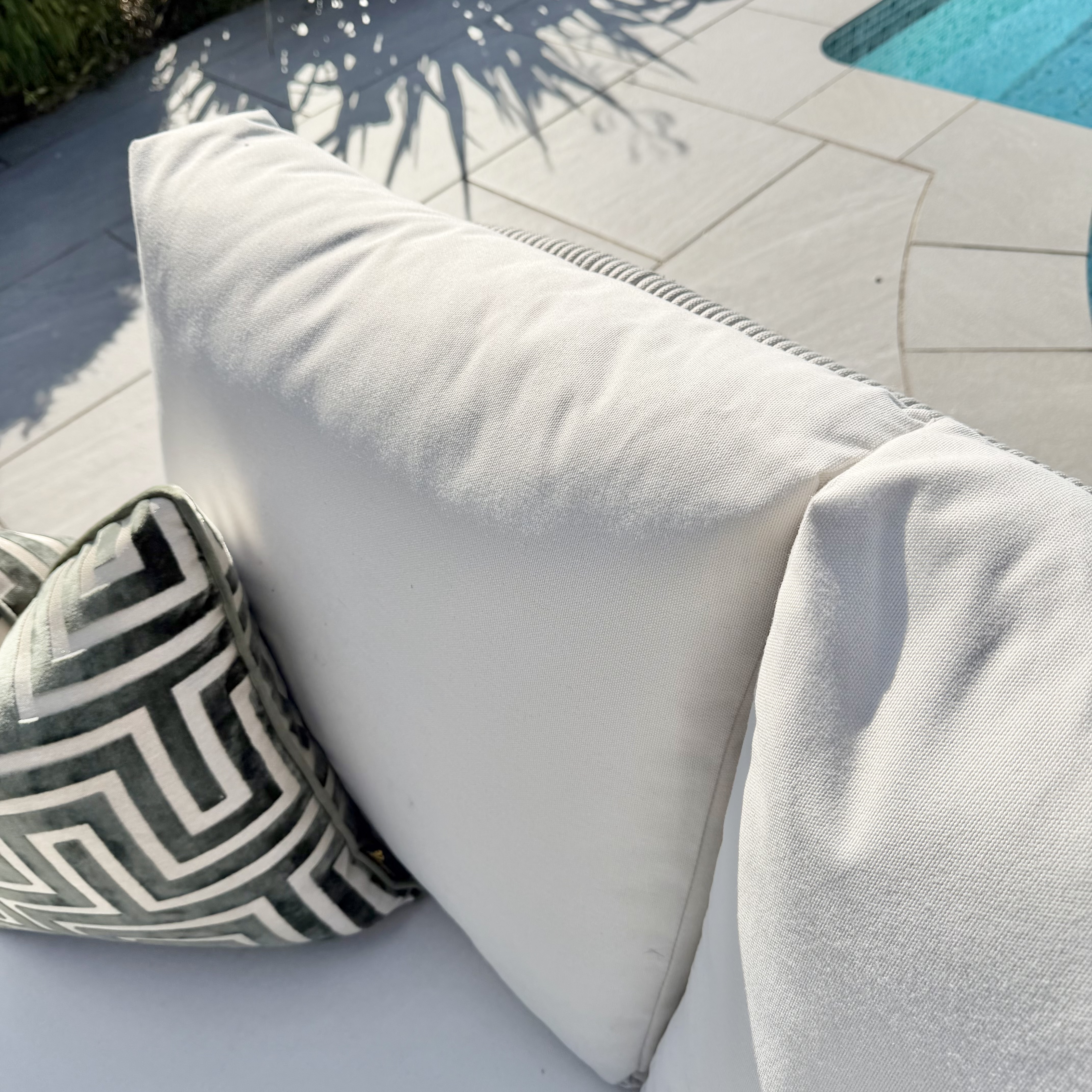 Nova - Ashley Chaise Sofa Lounging Set with Square Coffee Table - Green