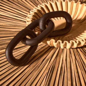 Kyra Black Wood 3 Link Chain Decor